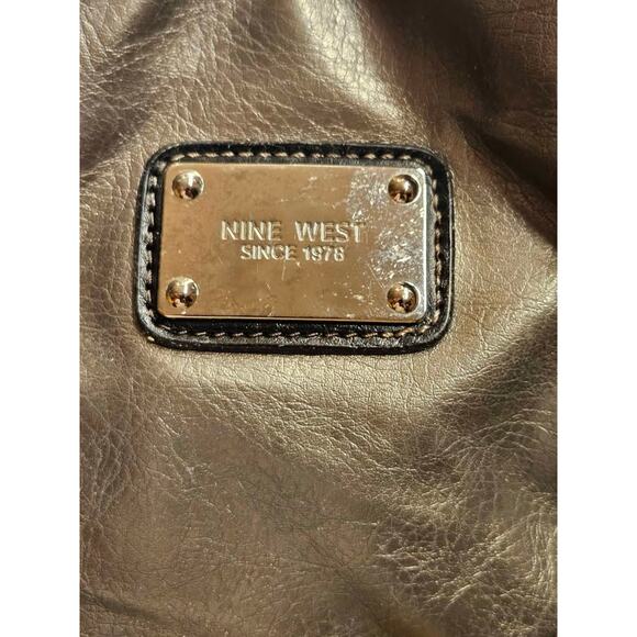 Nine West Black & Silver Shoulder Bag – Chic, Lightweight, and Spacious - Picture 3 of 10